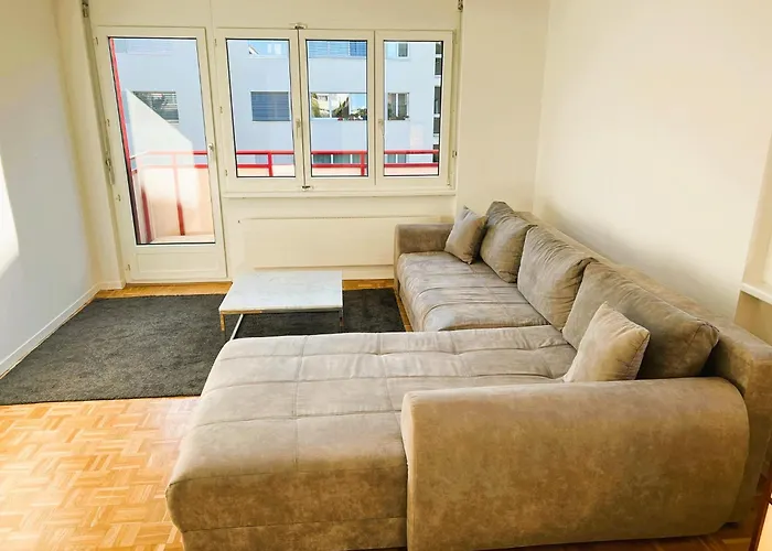 Large City Center Apartments With Balcony Alt - Self Checkin