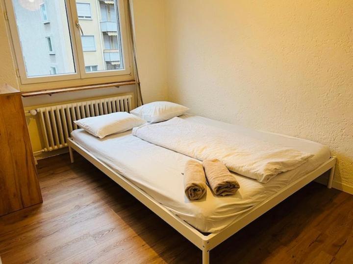 Large Center With Balcony Alt - Self Checkin Apartamento